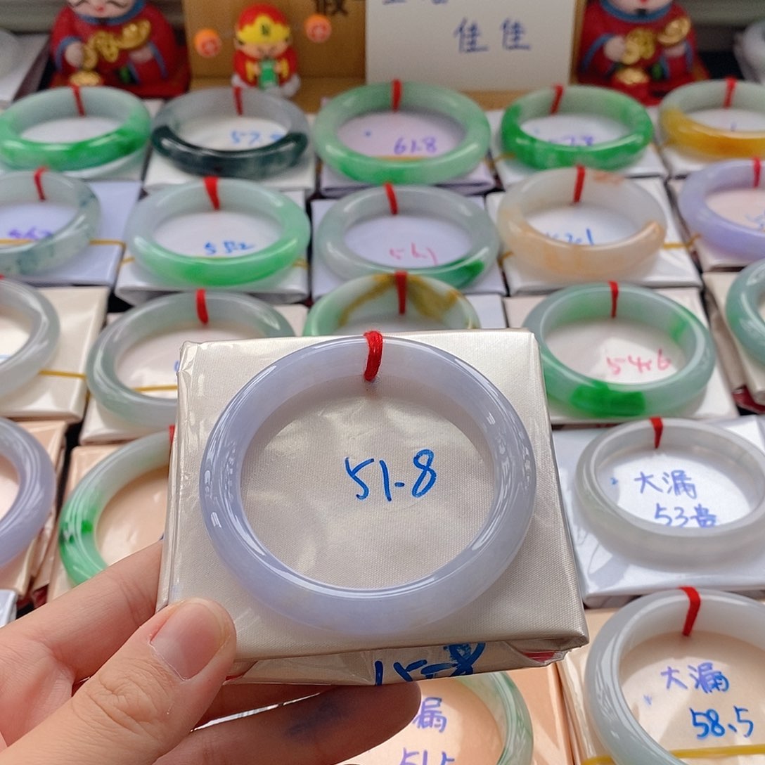 翡翠手镯未镶嵌手镯3