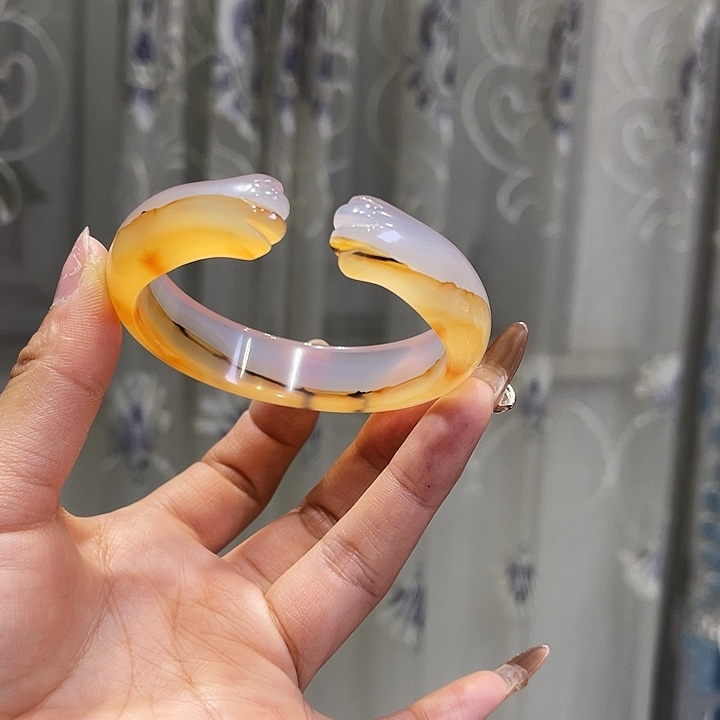 玛瑙/玉髓手镯未镶嵌