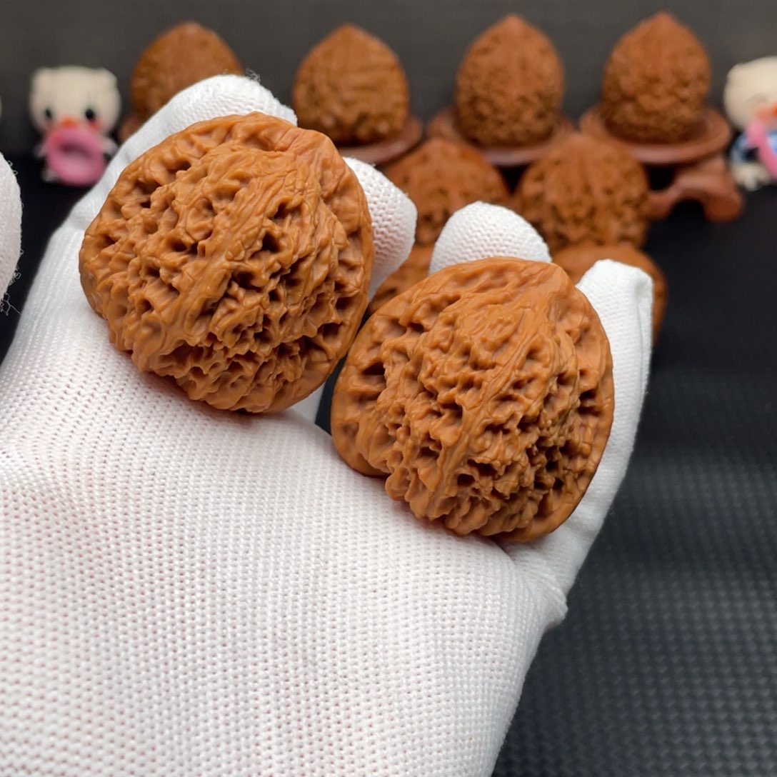 文玩核桃把件涿鹿南疆石全品39