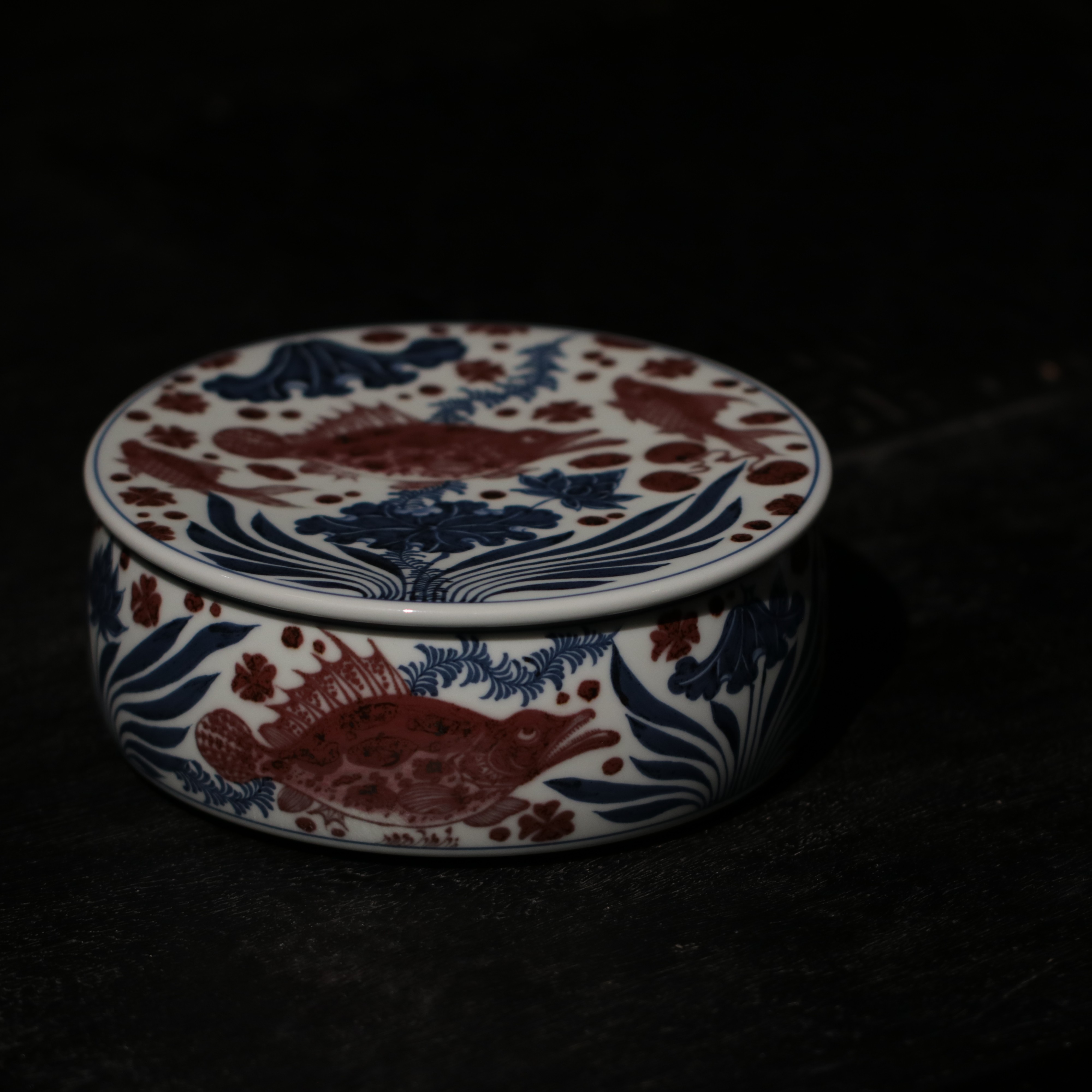 【畅怀堂】青花釉里红富鳜相莲癫鳜鱼藻捧盒