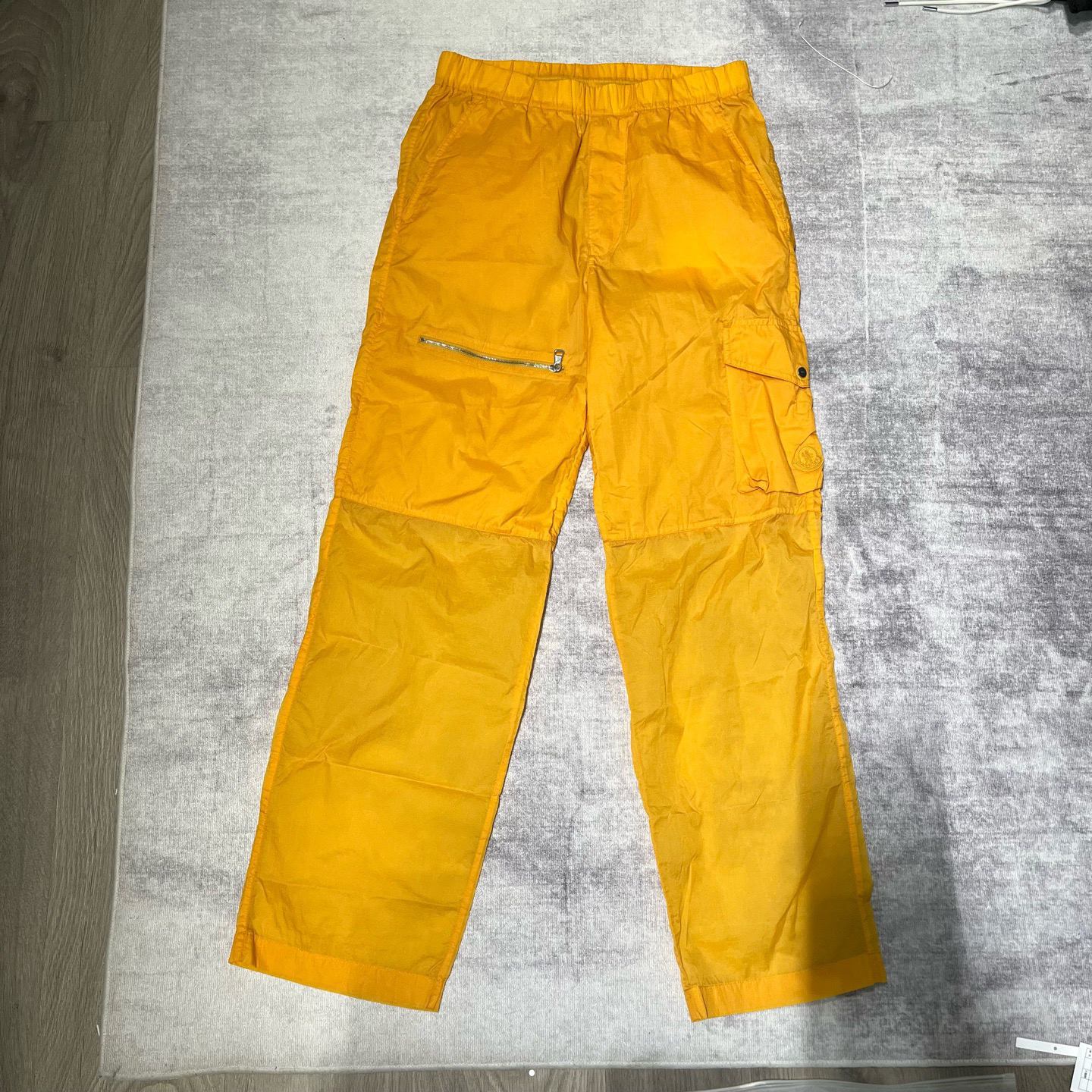 99新 MONCLER 新款印章刺绣卫裤长裤 46码 价9700