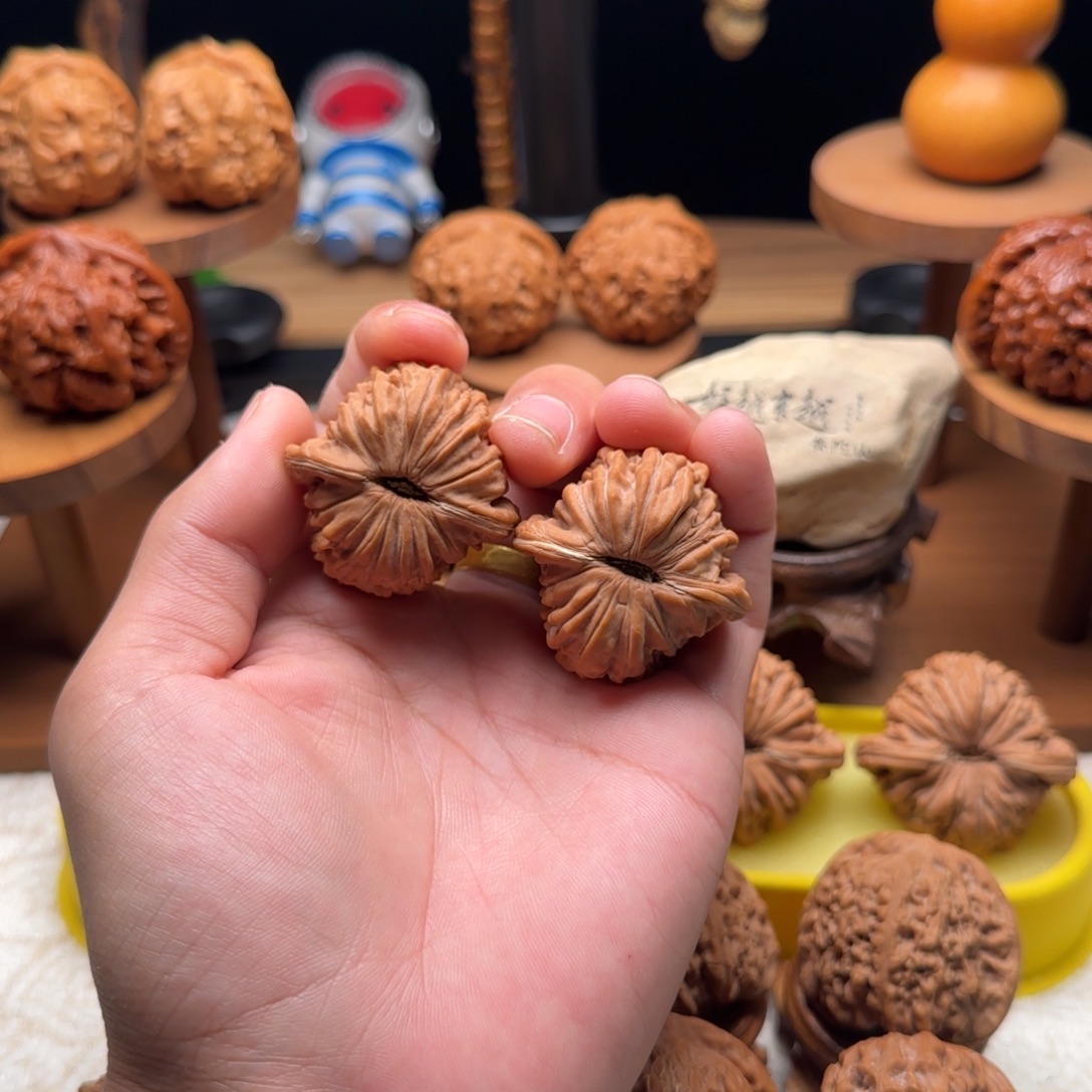 文玩核桃吊坠40楼子