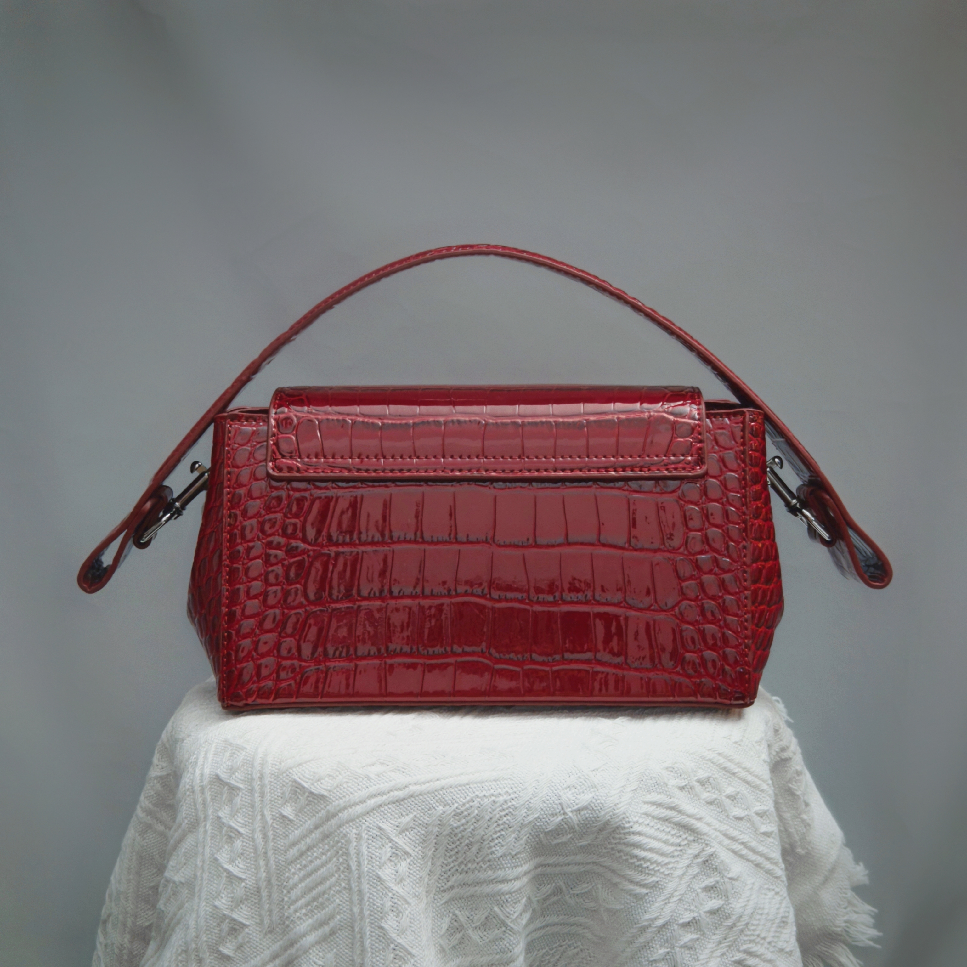 [190] 23ss酒红中号鳄纹腋下包可斜挎·Pibag