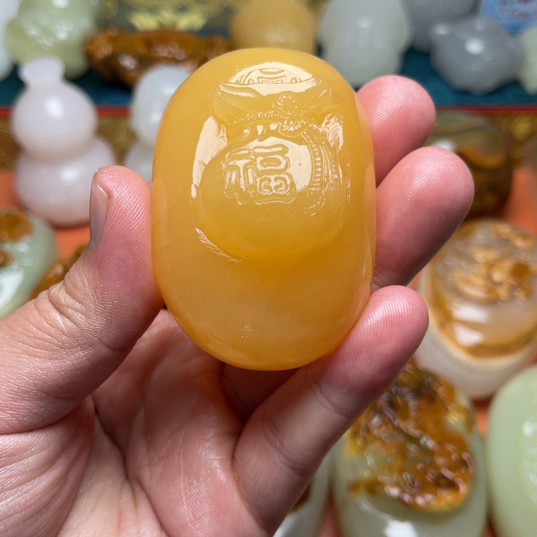 *****石材天然方解石手把件不退换