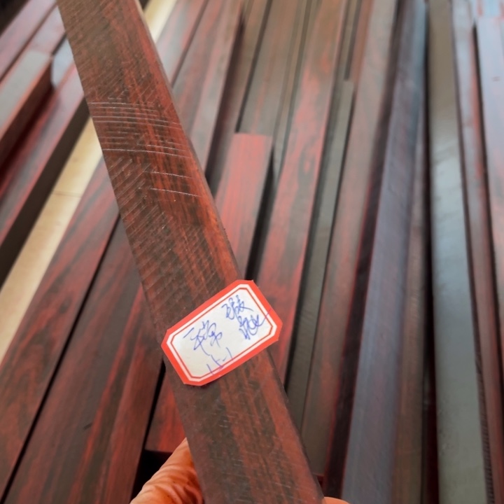 紫檀木类端景台平**?