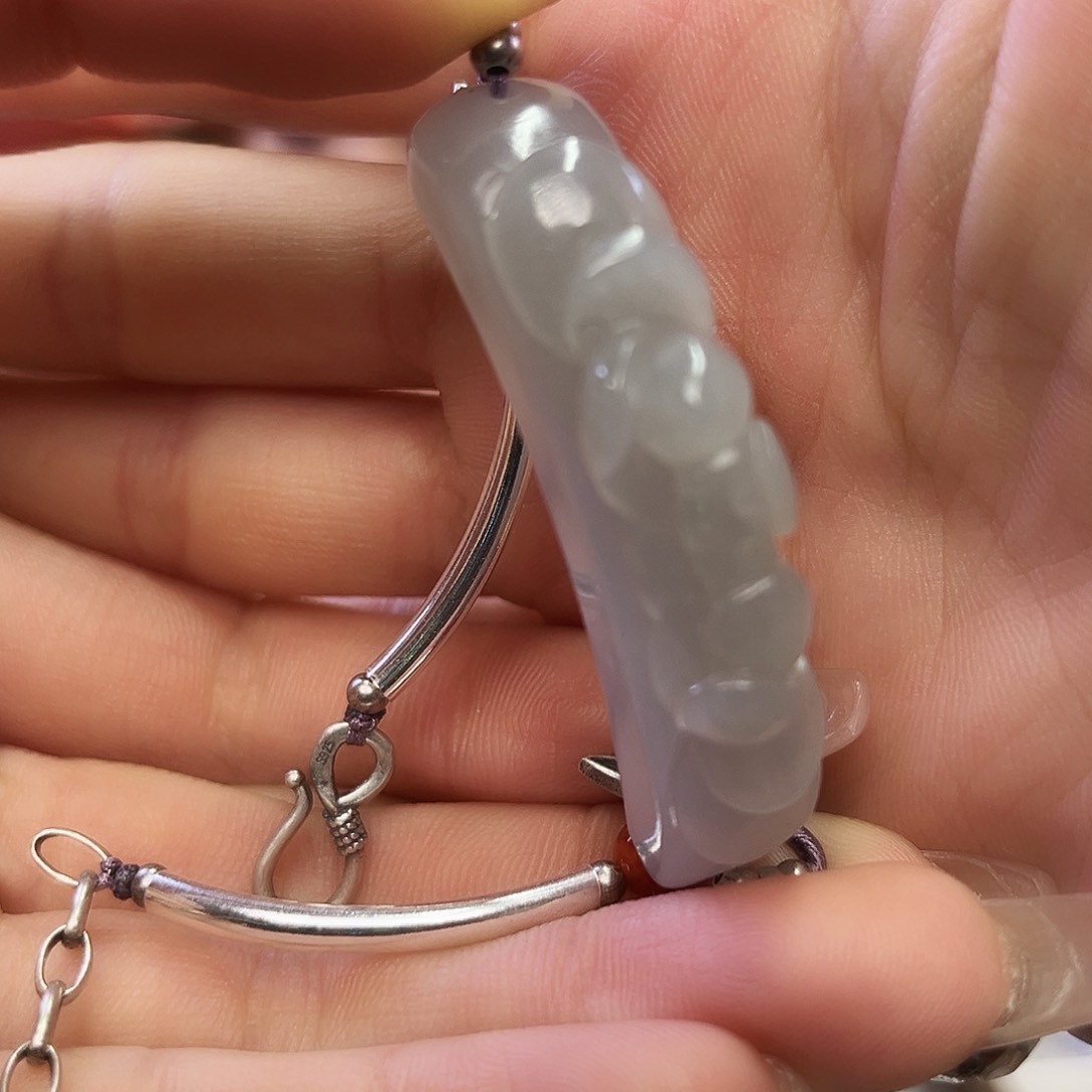 和田玉手链未镶嵌荷花