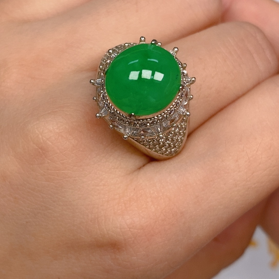 葱***葱翡翠未镶嵌颈饰翡翠