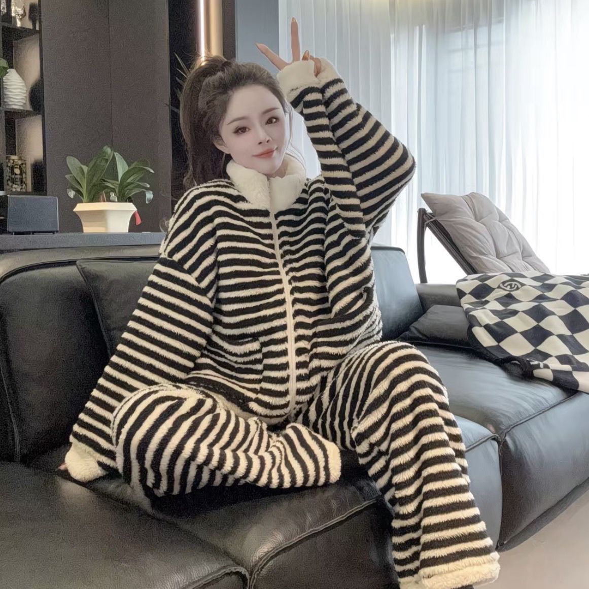 条纹款两件套冬季