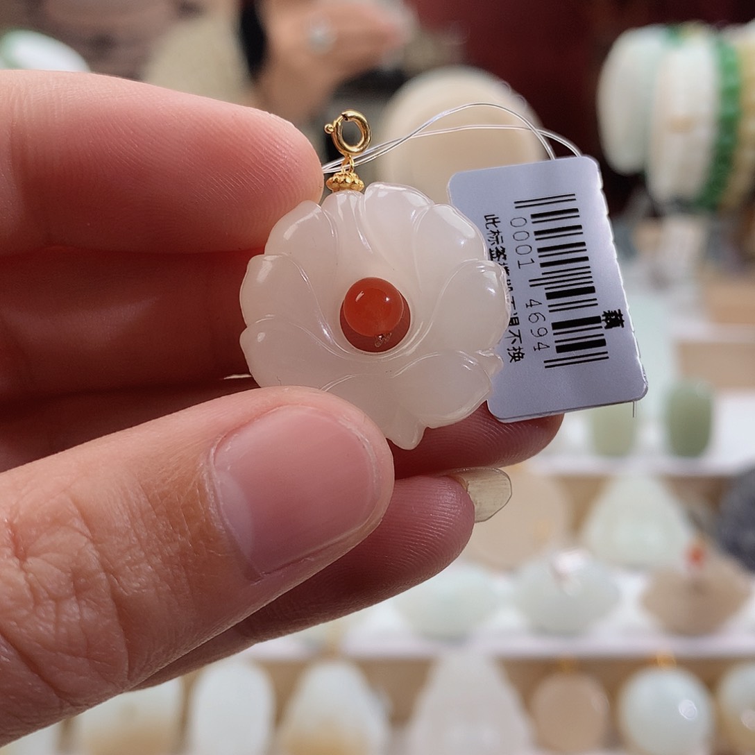 和田玉颈饰未镶嵌