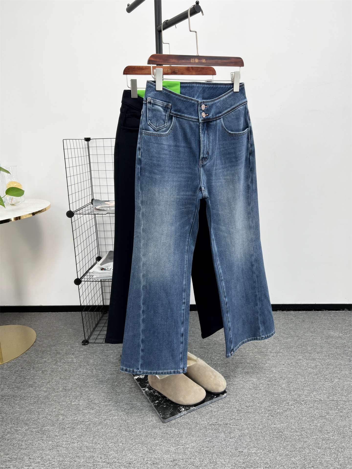 巴黎一站 神级~ 美S啦！《马蹄裤》四面弹显瘦九分加绒牛仔裤女冬