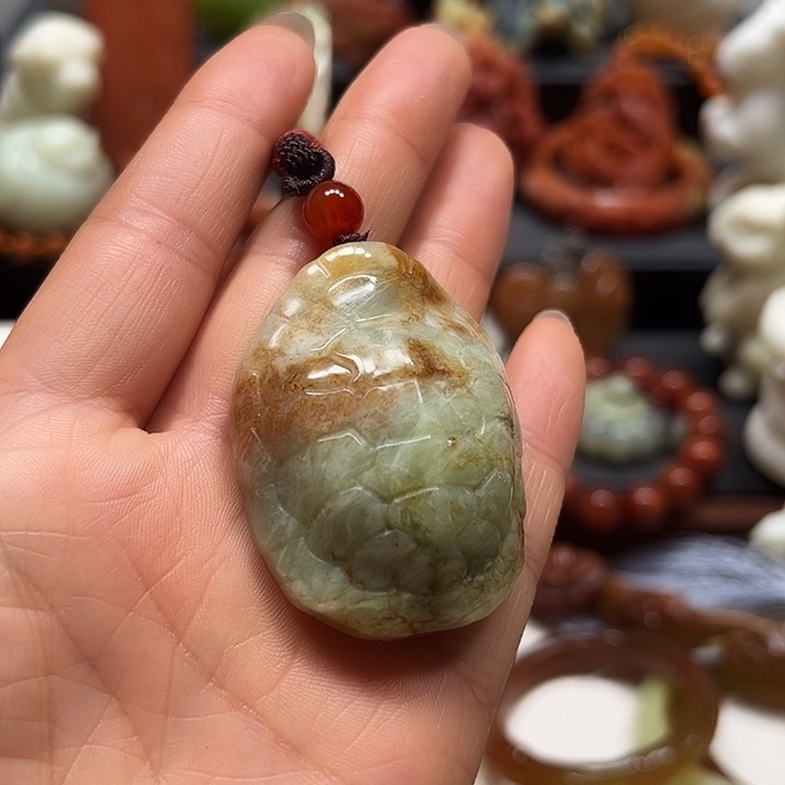 蛇纹石玉手把件未镶嵌