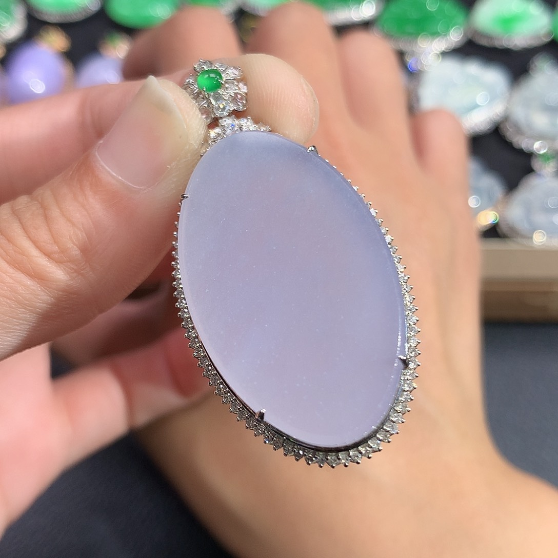 翡翠吊坠(赠链)18K金镶嵌