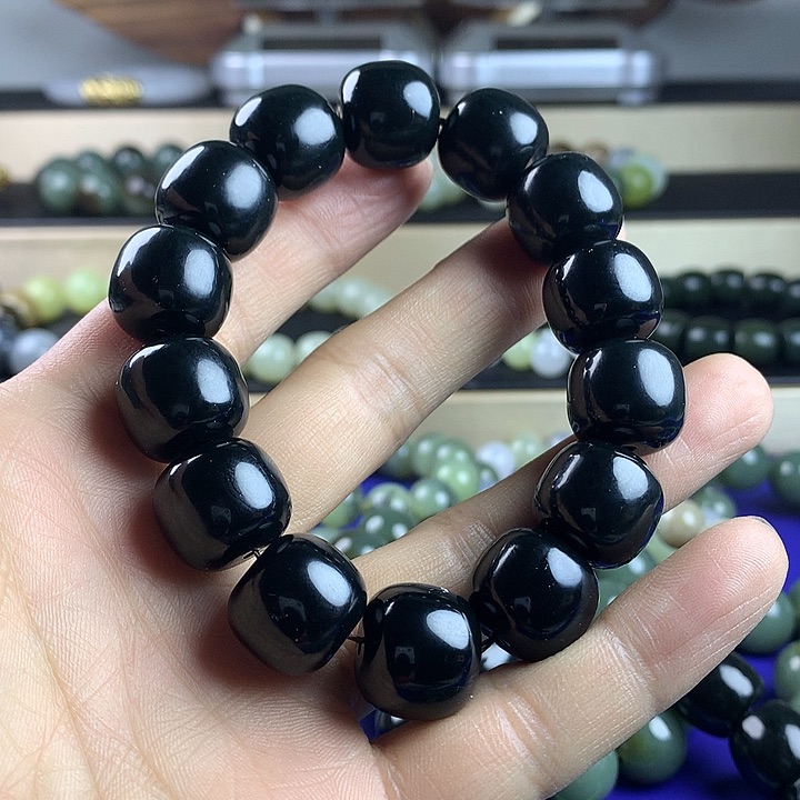 和田玉手串未镶嵌