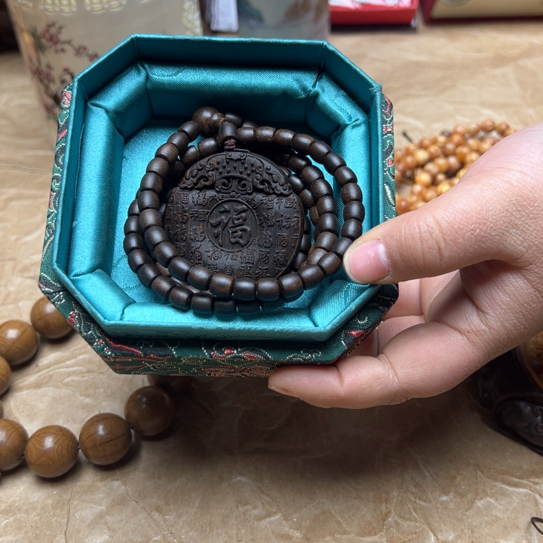 大叶紫檀（黑酸枝木类）