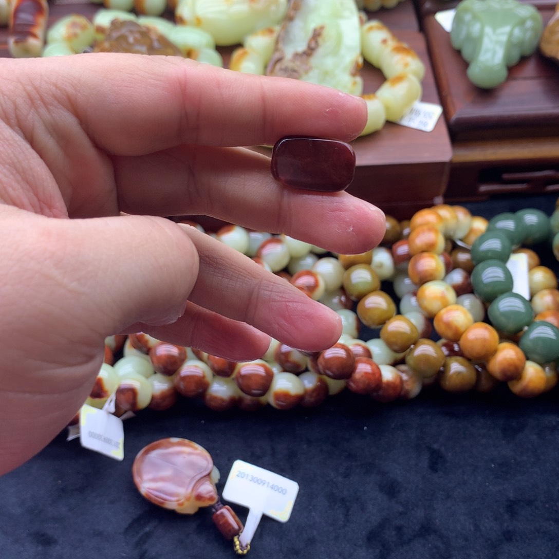 未镶嵌岫岩老玉（透闪石质玉）包链峰*