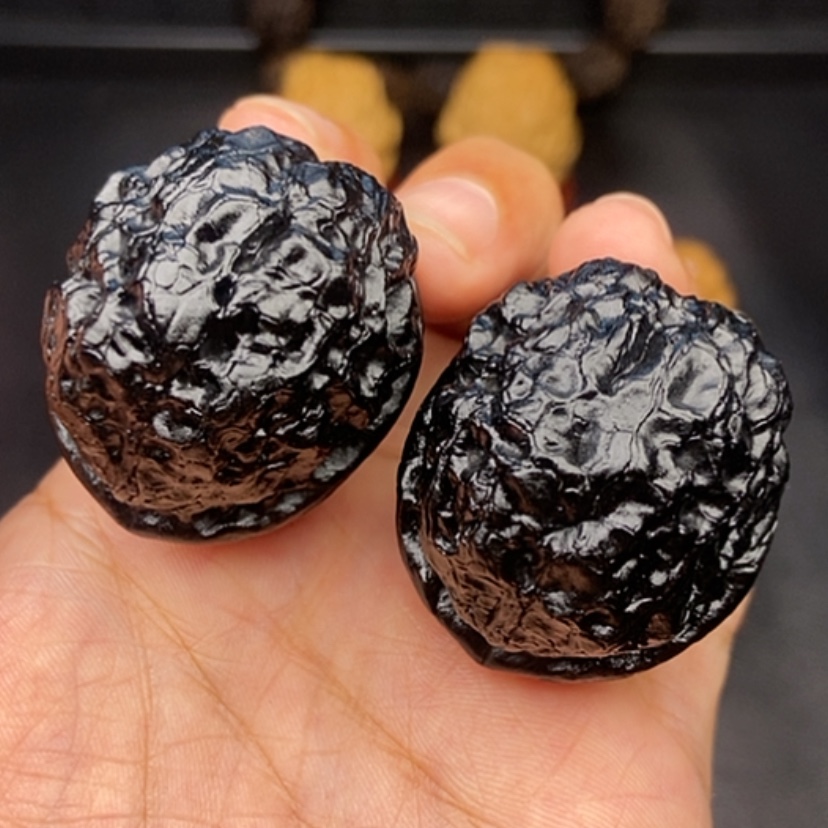 【闪购商品】文玩核桃把件40尺地闷至尊疙瘩包