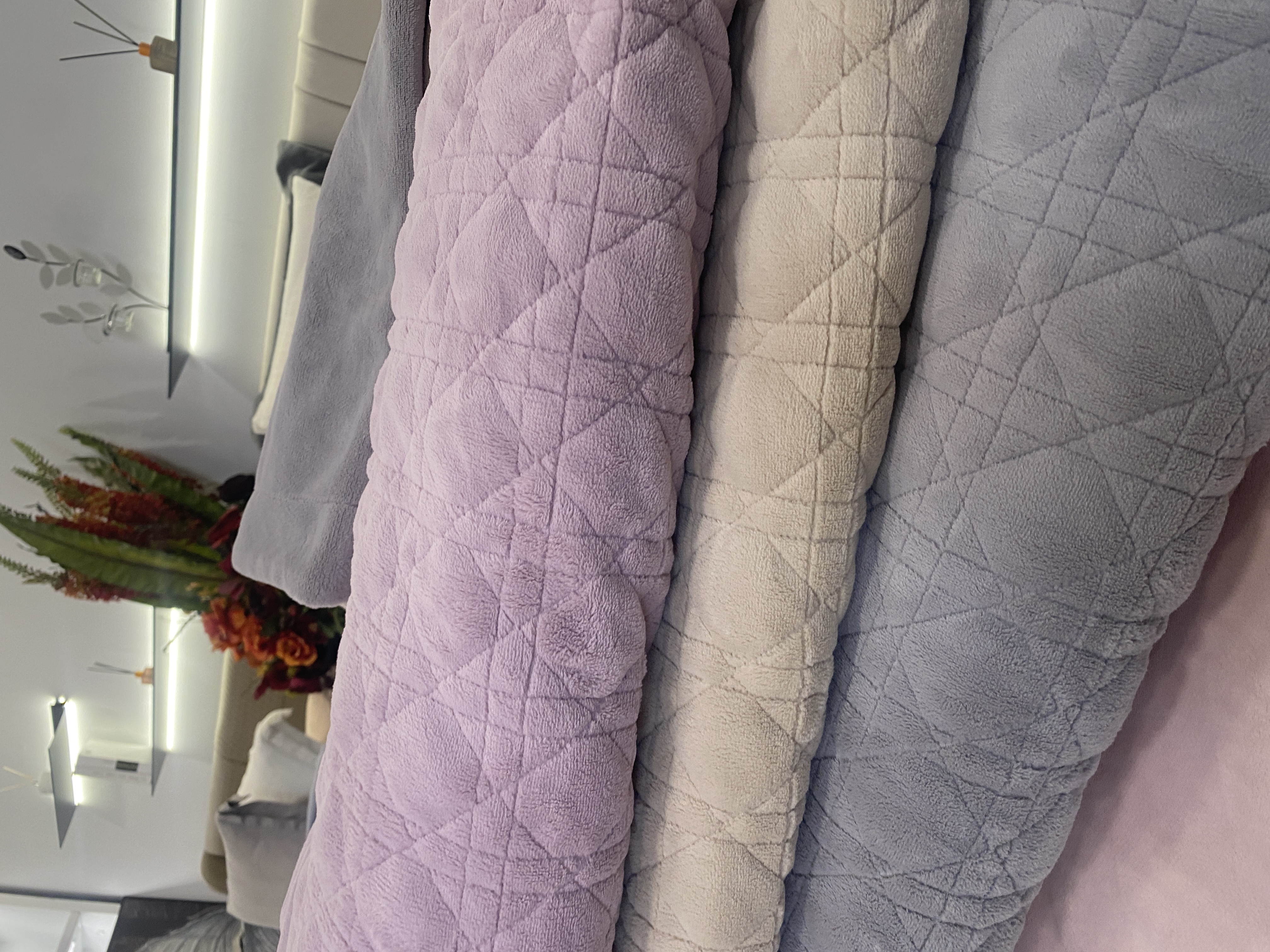  铭哥~【牛奶绒床盖】高克重超柔超细全消光牛奶绒床盖三件套