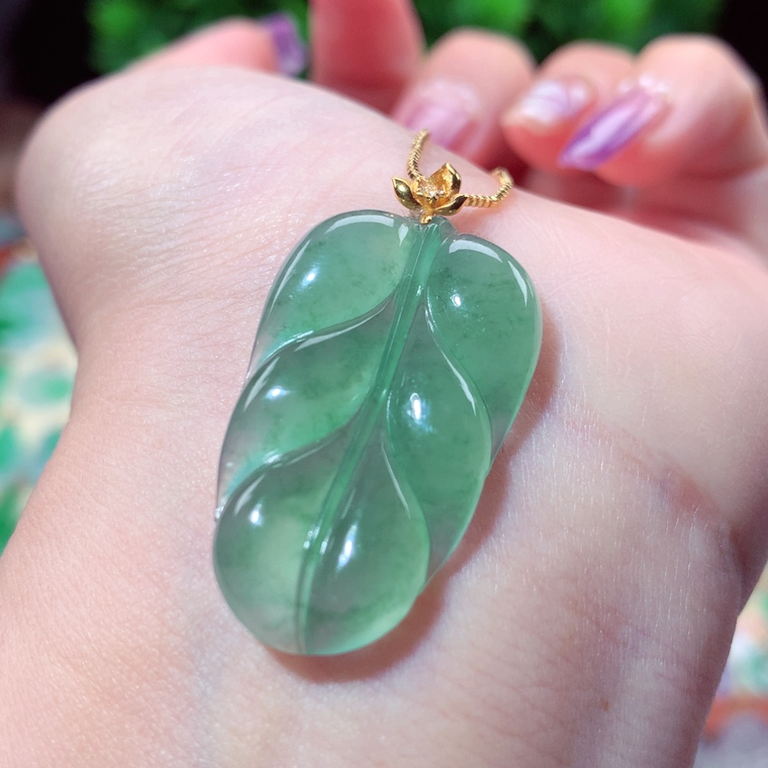 翡翠吊坠(不含链)18K金镶嵌