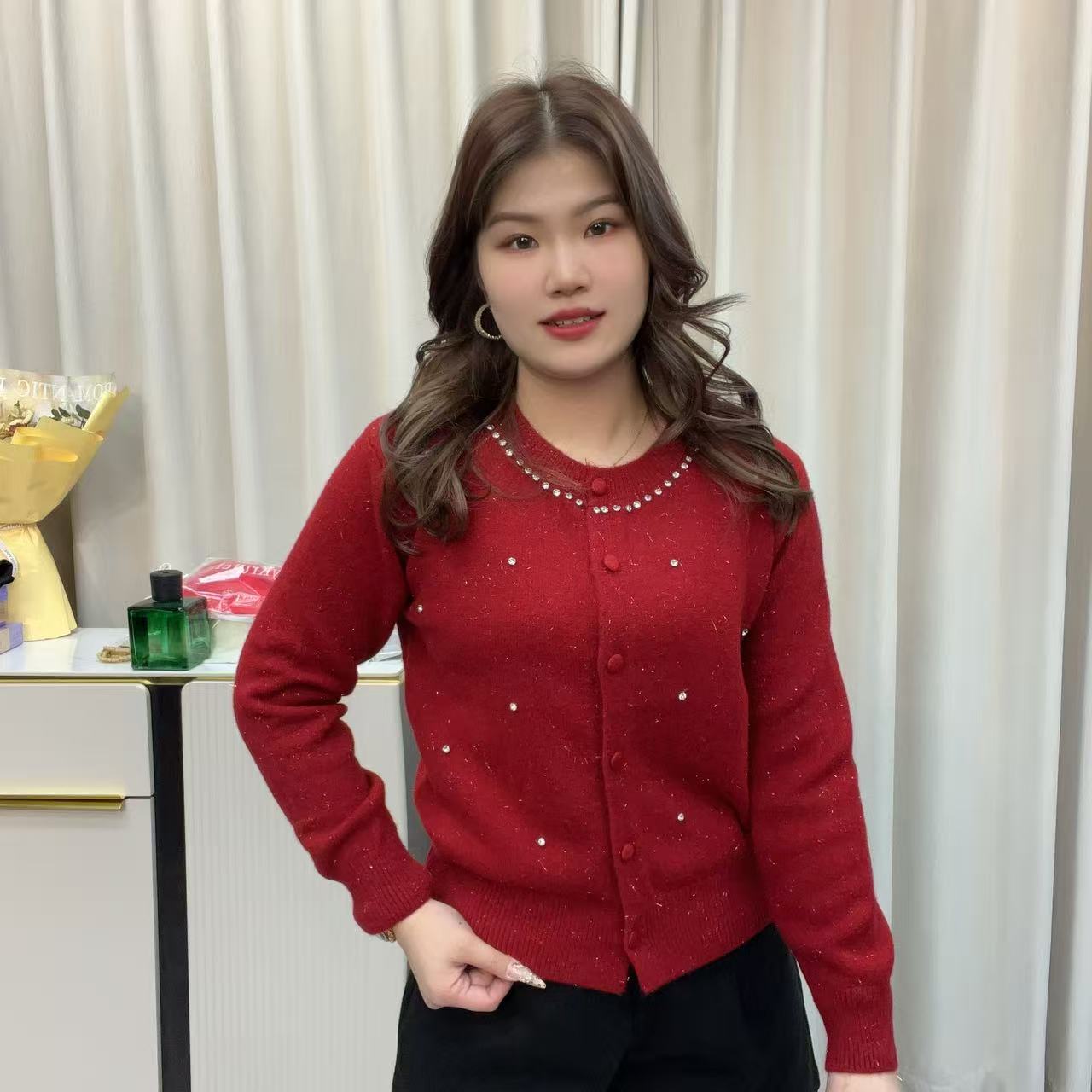 小鑫肝@重工圆领钉钻亮丝单排扣时尚气质可开衫毛衣 9211