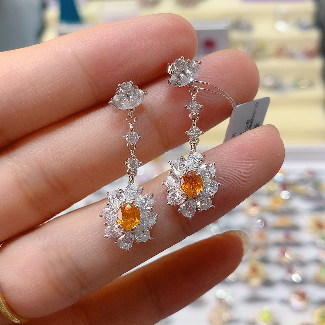 银S925镶嵌石榴石（芬达石）耳钉