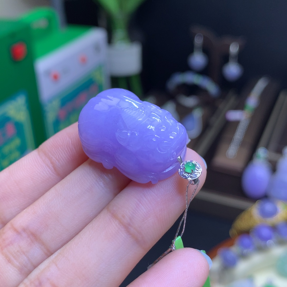 翡翠颈饰18K金镶嵌天然