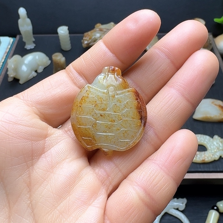 和田玉挂件未镶嵌名*