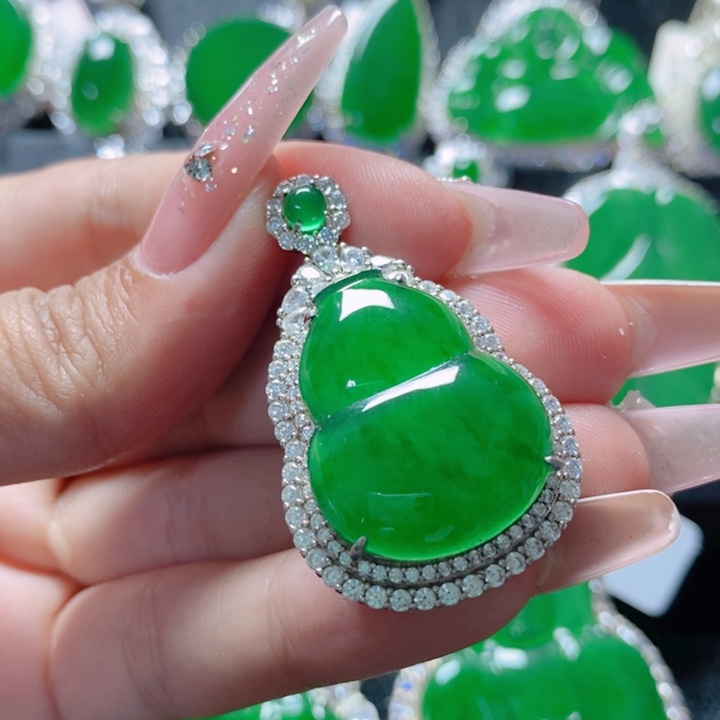 翡翠颈饰银S925镶嵌              