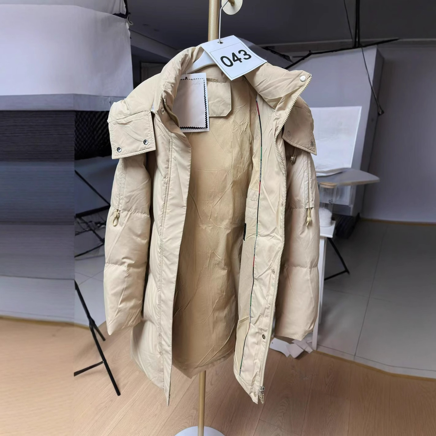 43羽绒服90绒样衣