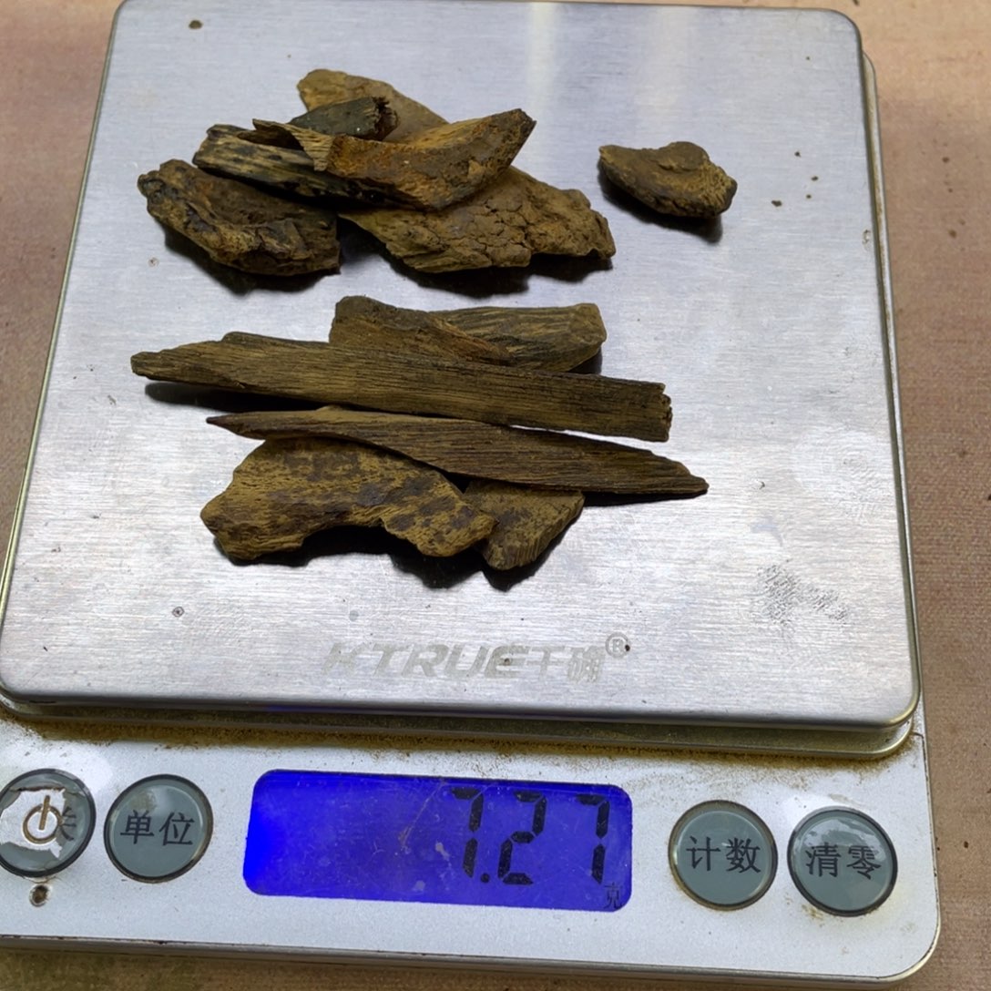 薄***糖沉香碎屑沉香老惠安C水7.2克碎料