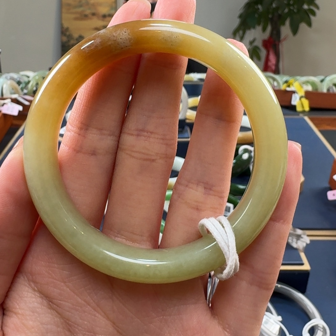 浪****和田玉未镶嵌手镯C0069-53