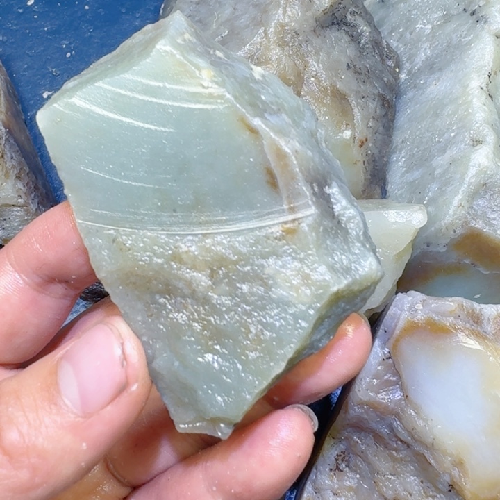 和田玉未镶嵌珠宝半成品