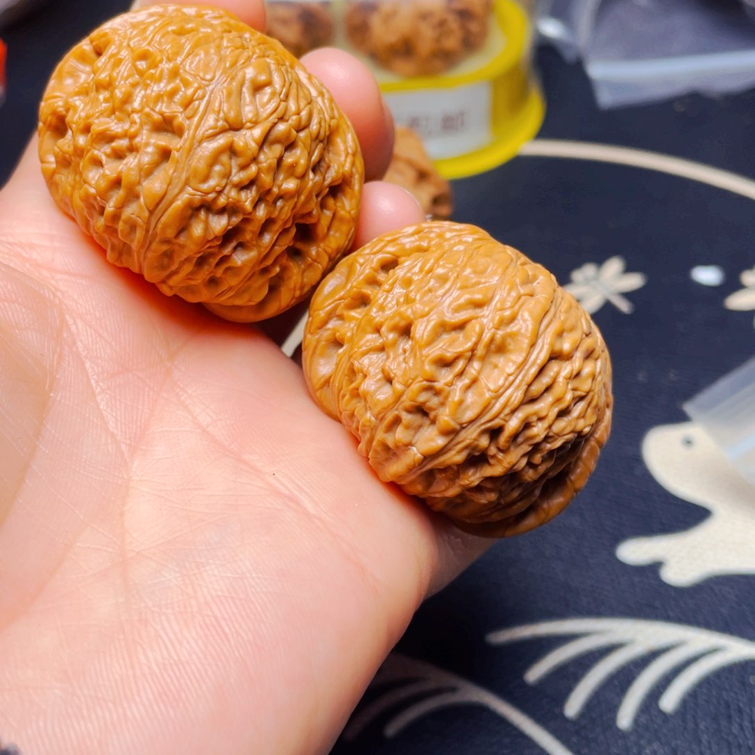 吊坠文玩核桃泥鳅背