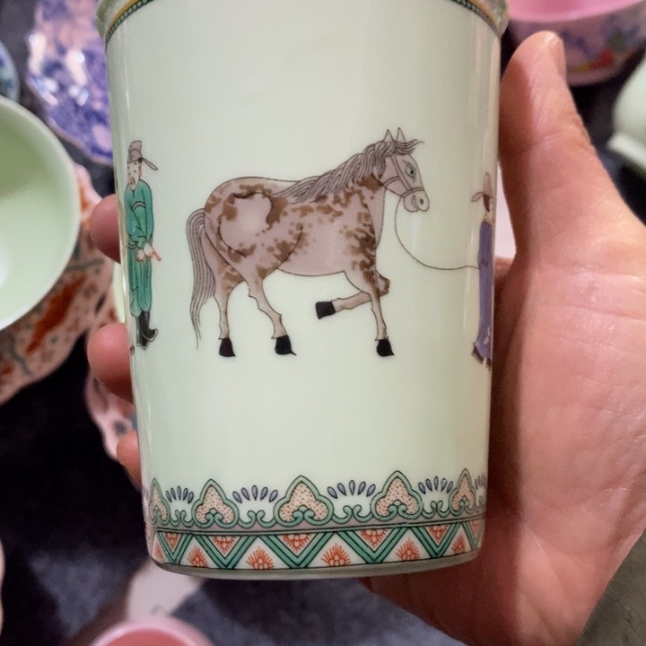 摆件陶绿稀土人物牵马大可乐杯
