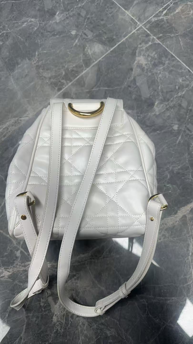 2025新款女包时尚新款包包白色藤格书包