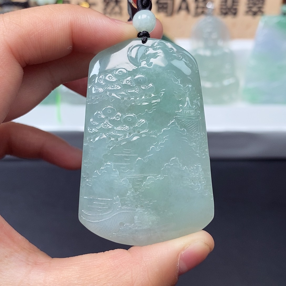 翡翠颈饰未镶嵌翡翠