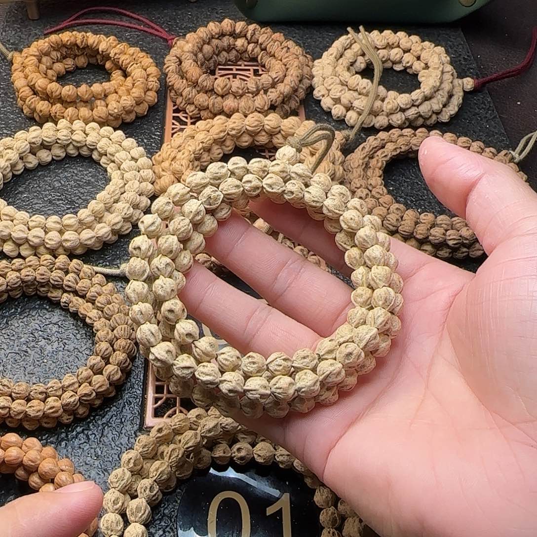 小***强吊坠柏香籽/百香籽