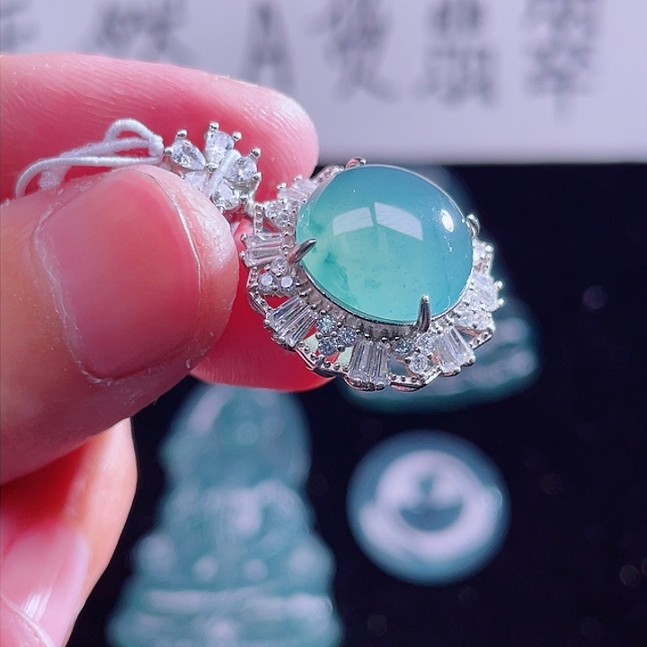 翡翠未镶嵌颈饰9999999999