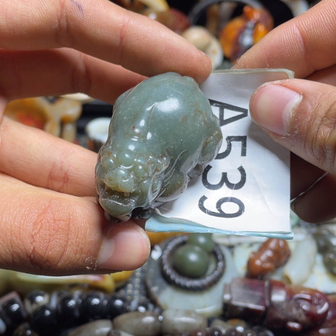 和田玉（糖玉）挂件未镶嵌