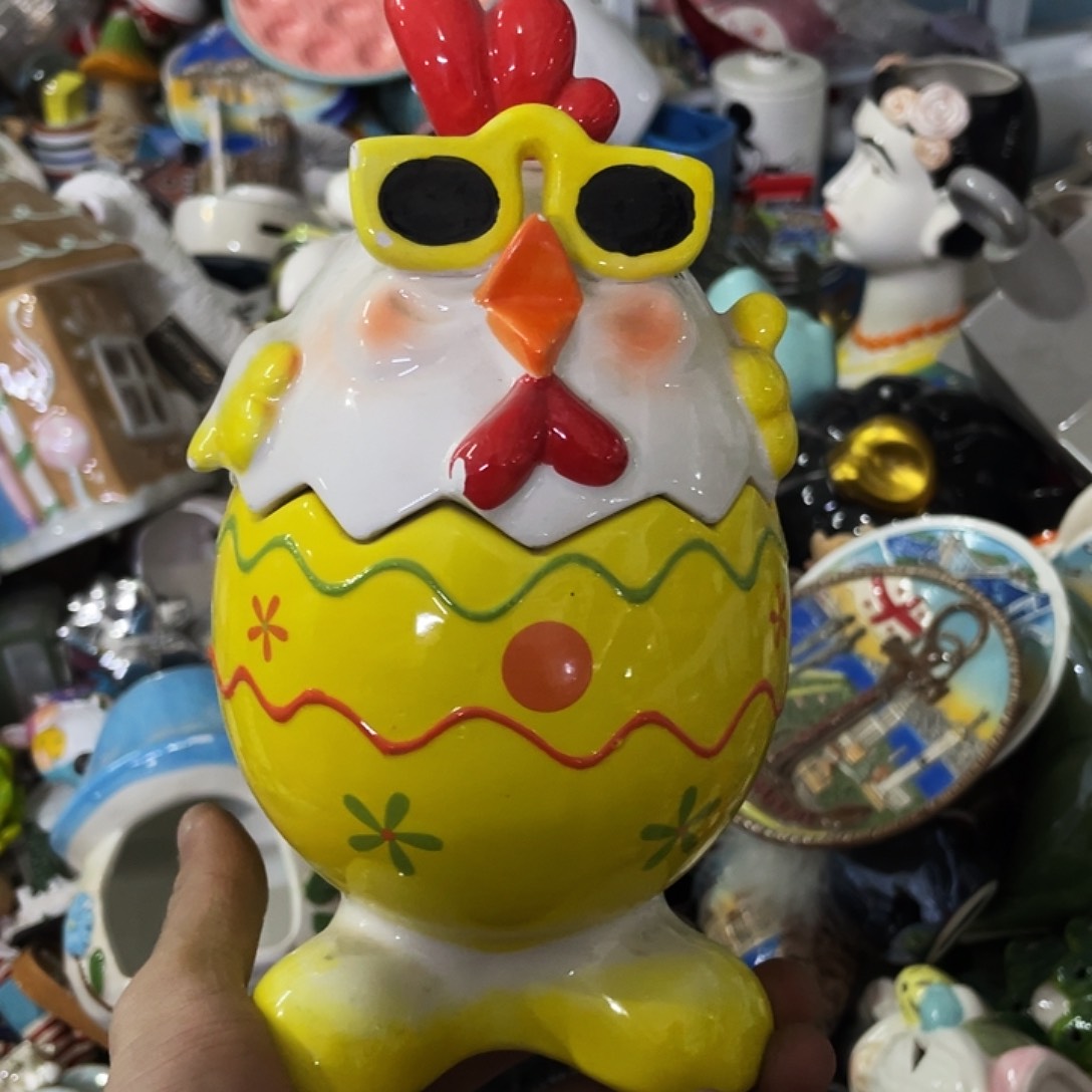 摆件   磕碰。瑕疵。     