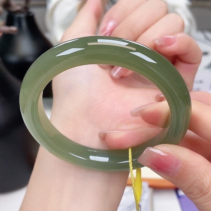 和田玉手镯57未镶嵌