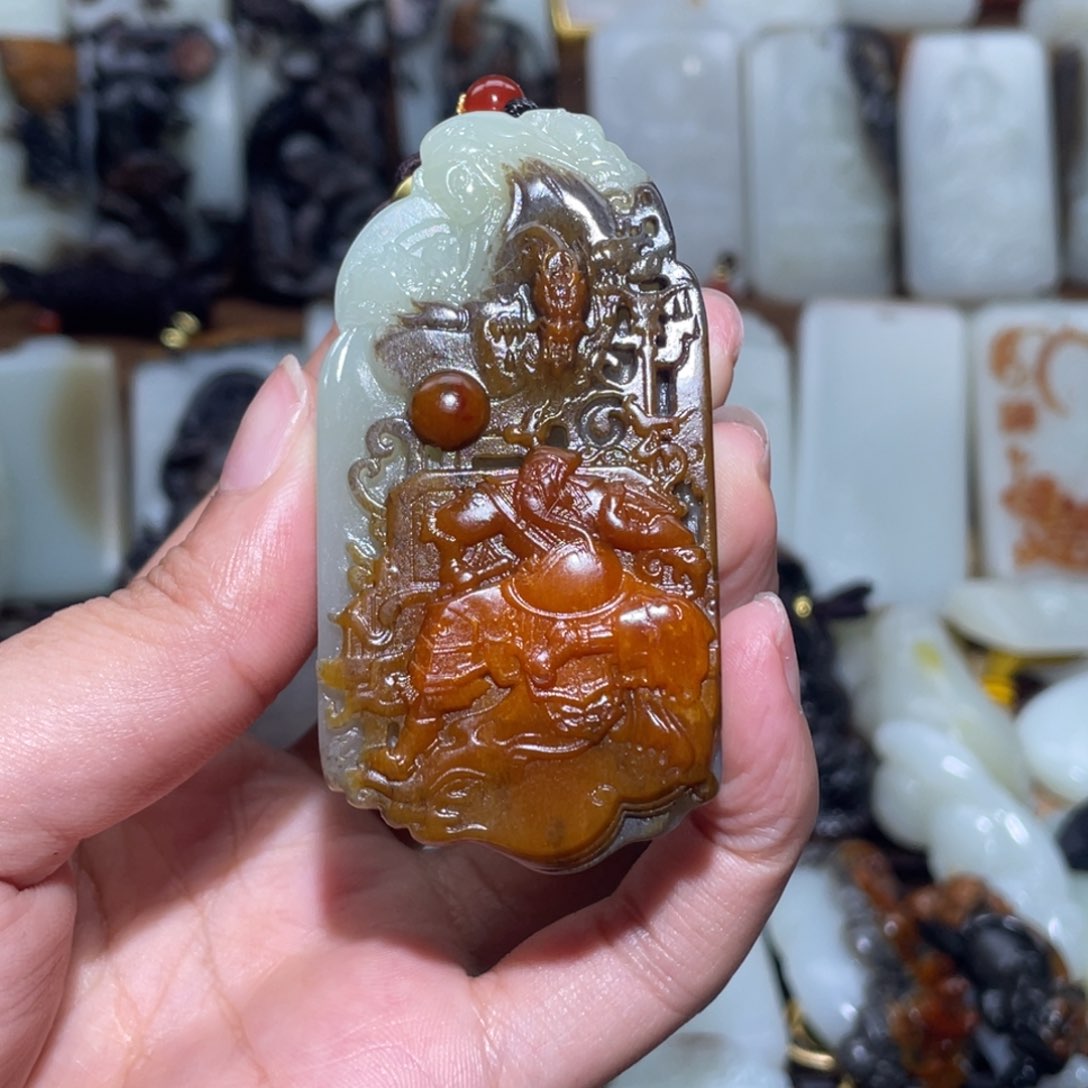 和田玉颈饰未镶嵌君*。