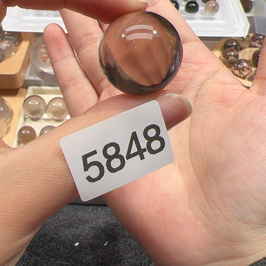 未镶嵌水晶大型摆件（非配饰）