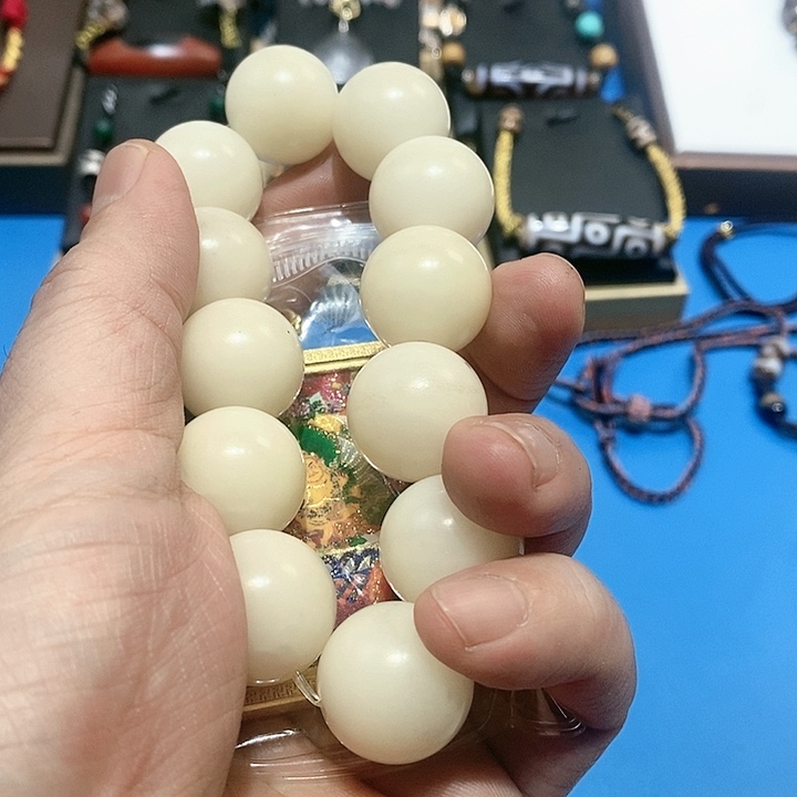 白玉菩提手串男女都可以选择63