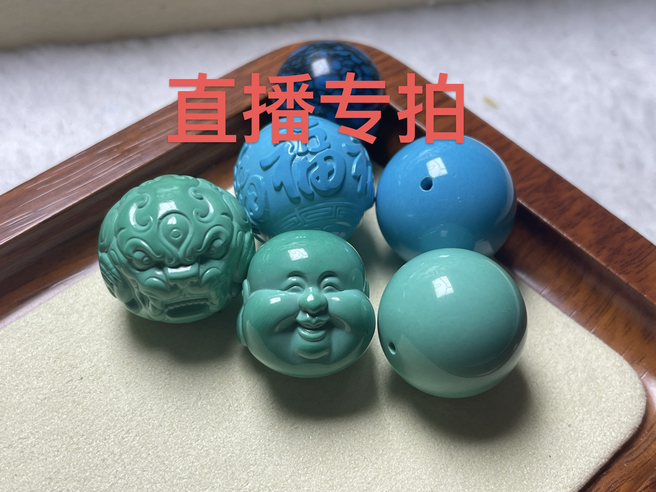 湖北十堰矿区直销老矿料绿石盒子里饰品配饰以讲解为准