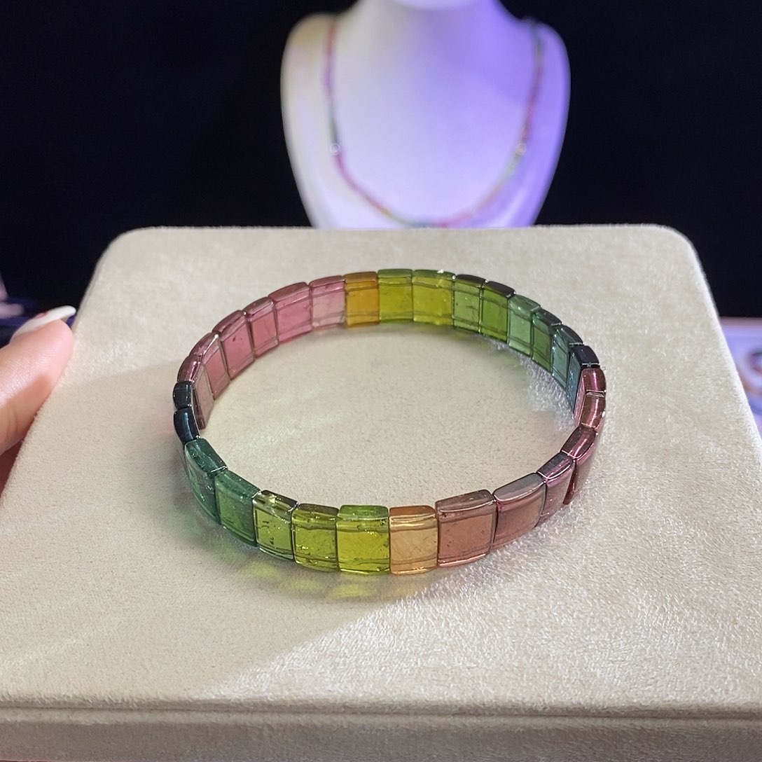 手链未镶嵌碧玺完****》手牌