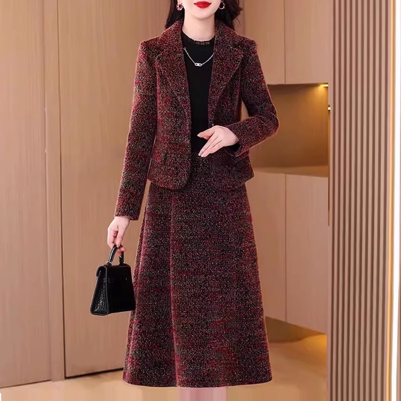 喜婆婆婚宴装2025新款女春秋冬高端妈妈礼服高贵年轻连衣裙两件套