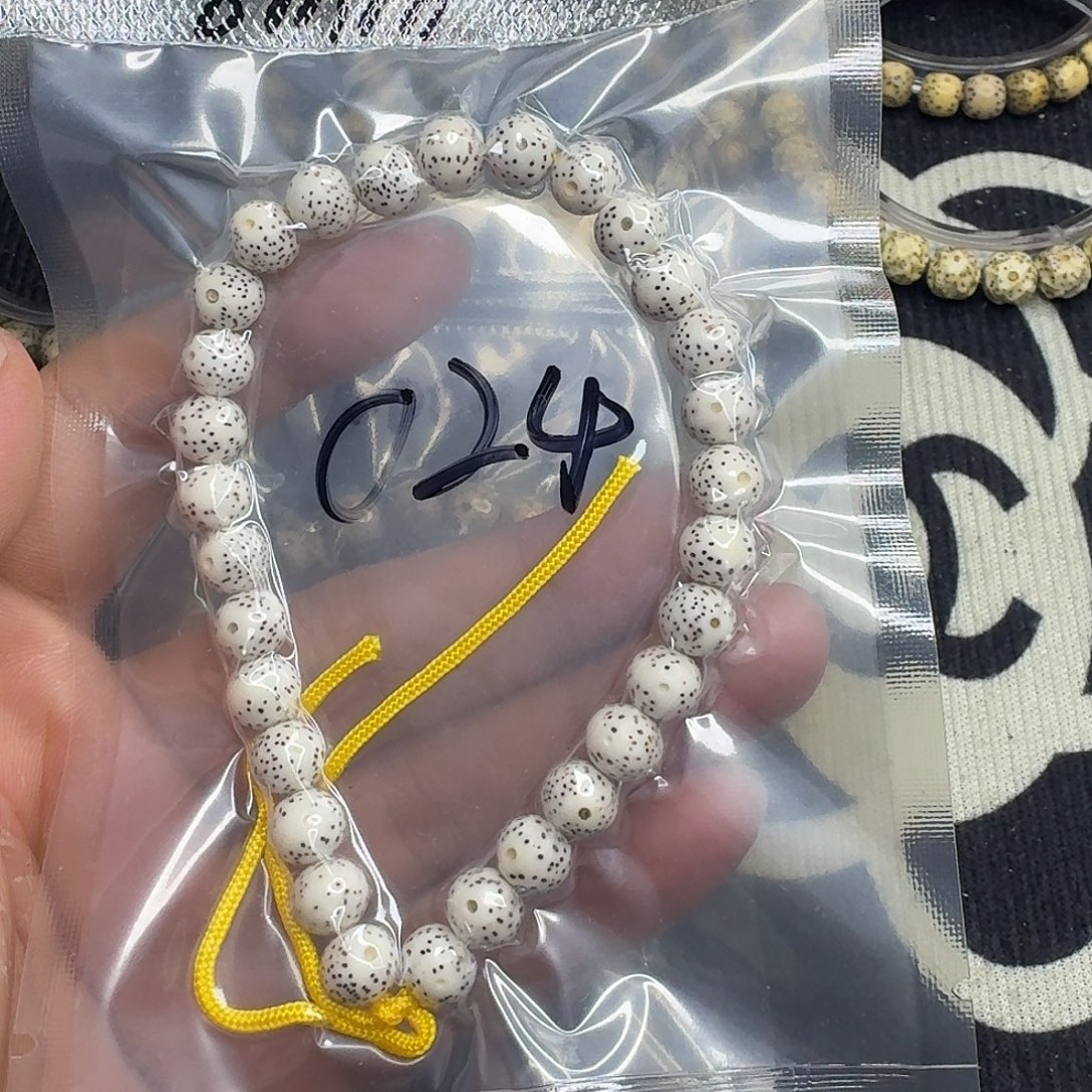 星月菩提手串大留白手持024