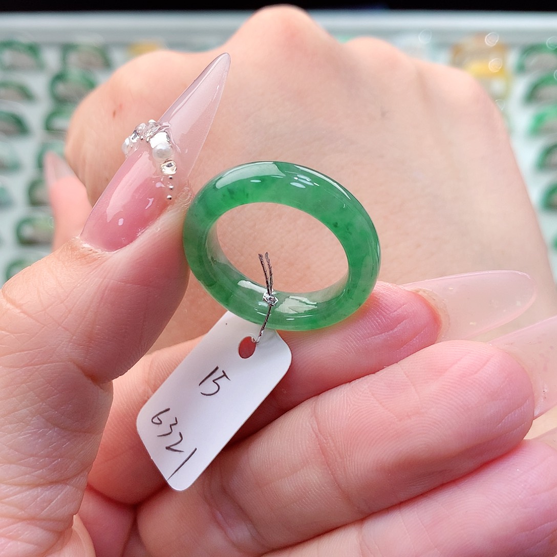 翡翠戒指未镶嵌15圈