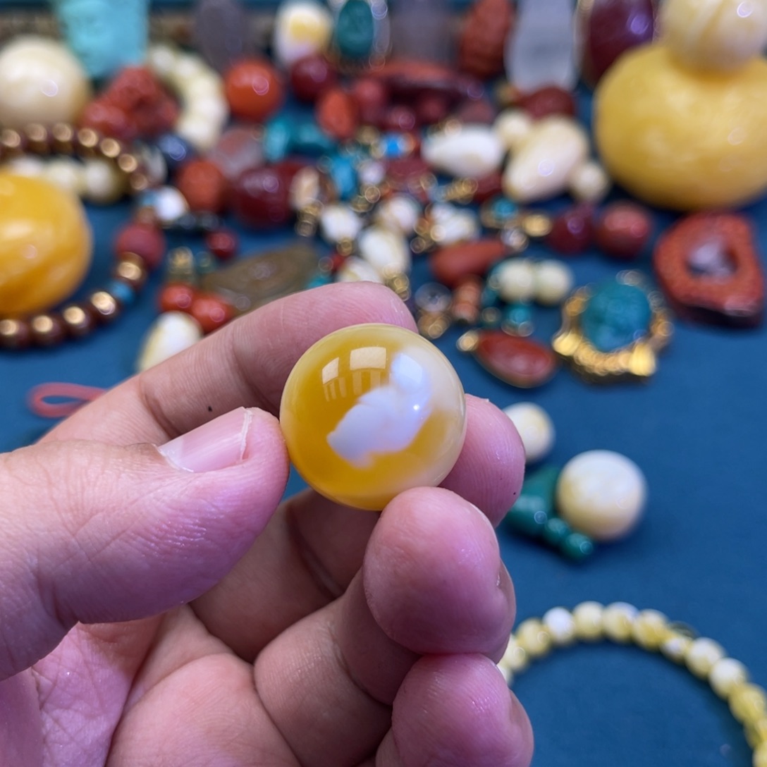 j****琥珀未镶嵌珠宝奇石21