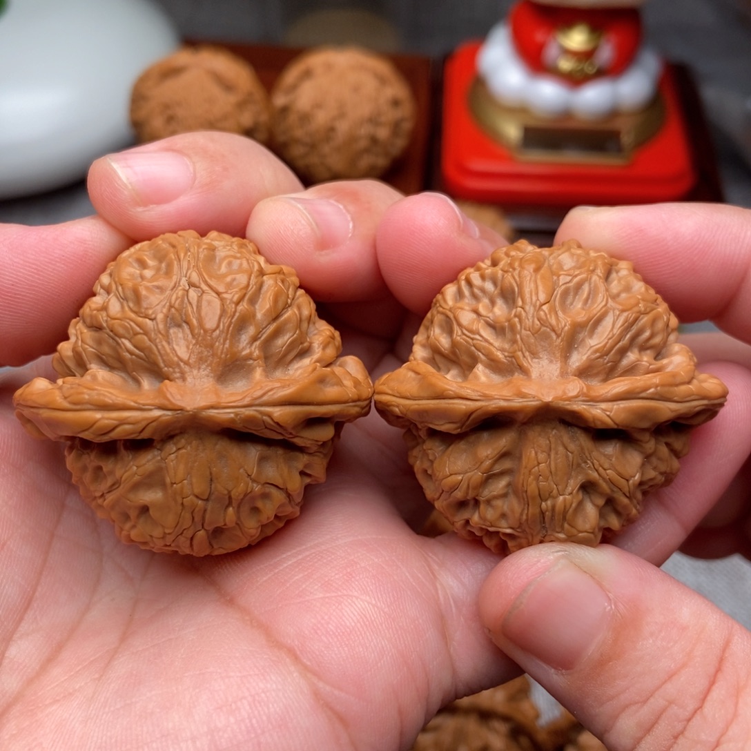 文玩核桃把件43全品绝配桃心宫灯